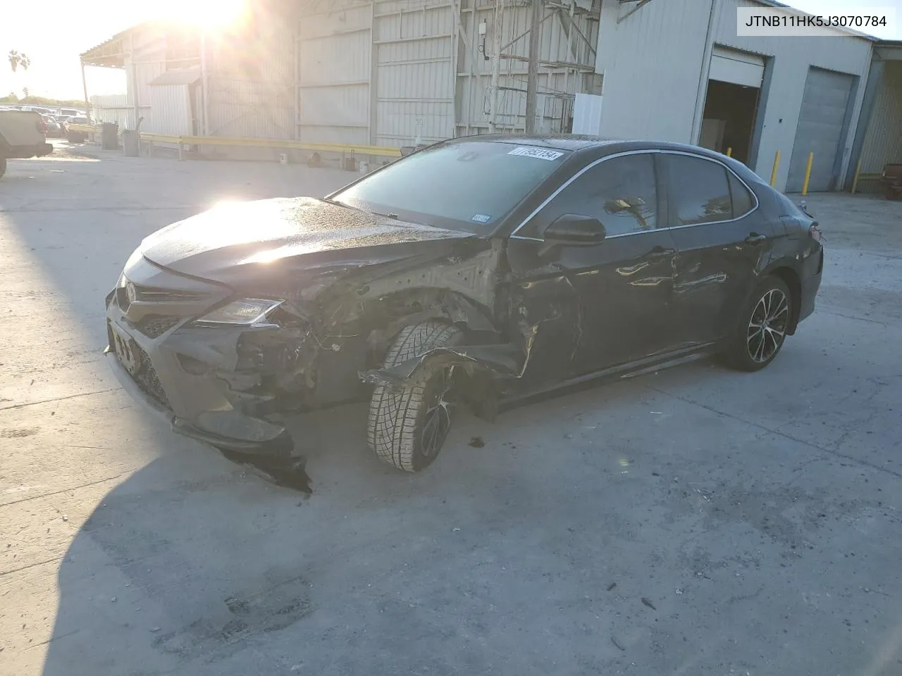 2018 Toyota Camry L VIN: JTNB11HK5J3070784 Lot: 77952154