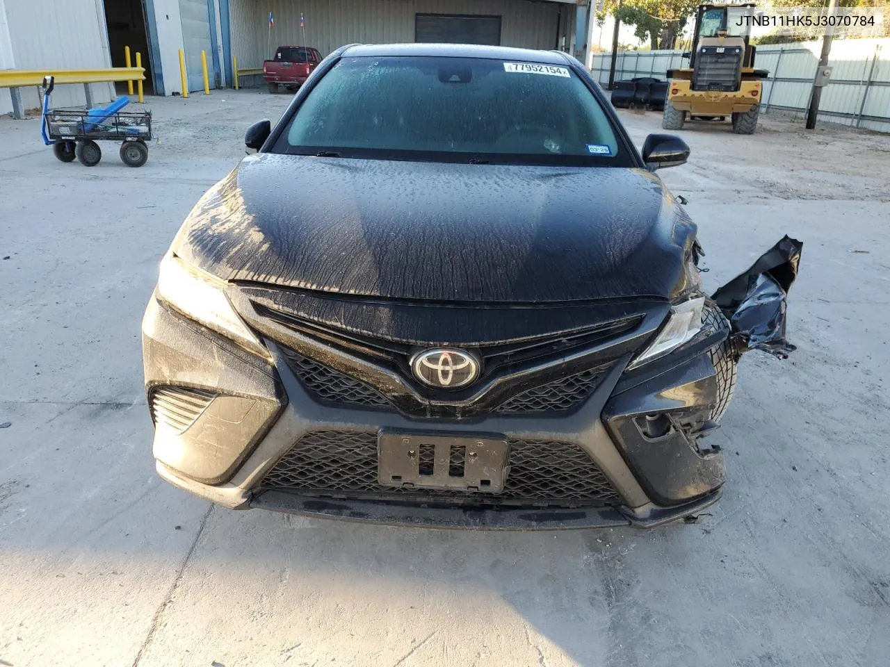 2018 Toyota Camry L VIN: JTNB11HK5J3070784 Lot: 77952154