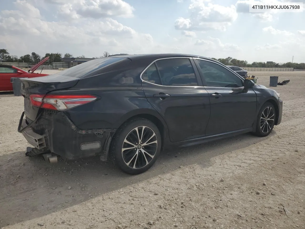 2018 Toyota Camry L VIN: 4T1B11HKXJU067938 Lot: 79251894