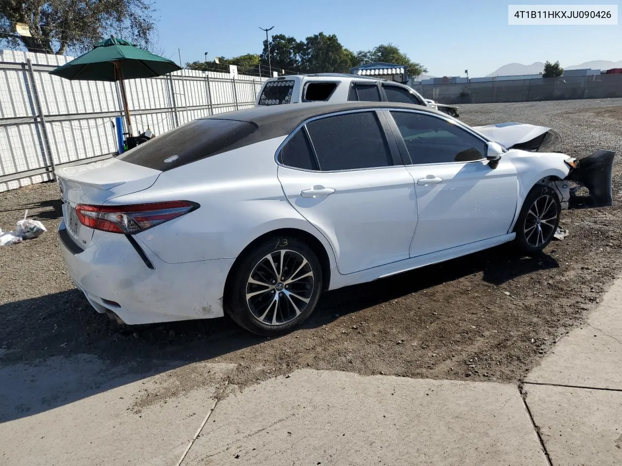 2018 Toyota Camry L VIN: 4T1B11HKXJU090426 Lot: 79277244