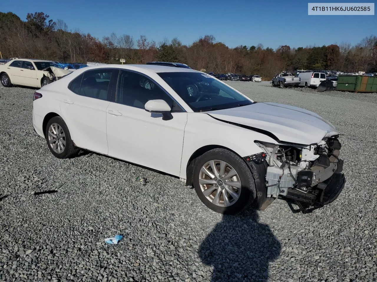 2018 Toyota Camry L VIN: 4T1B11HK6JU602585 Lot: 79692334