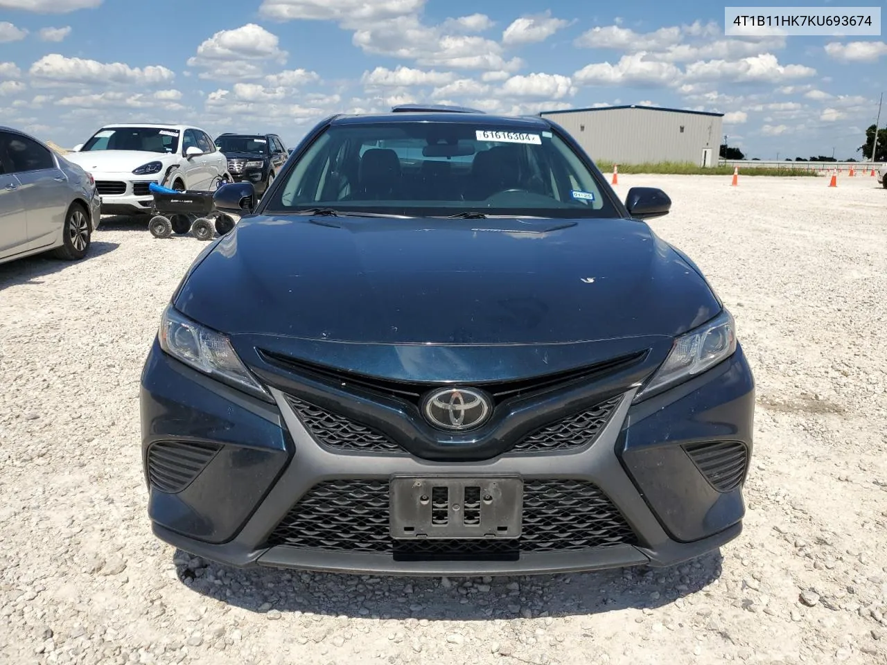 2019 Toyota Camry L VIN: 4T1B11HK7KU693674 Lot: 61616304