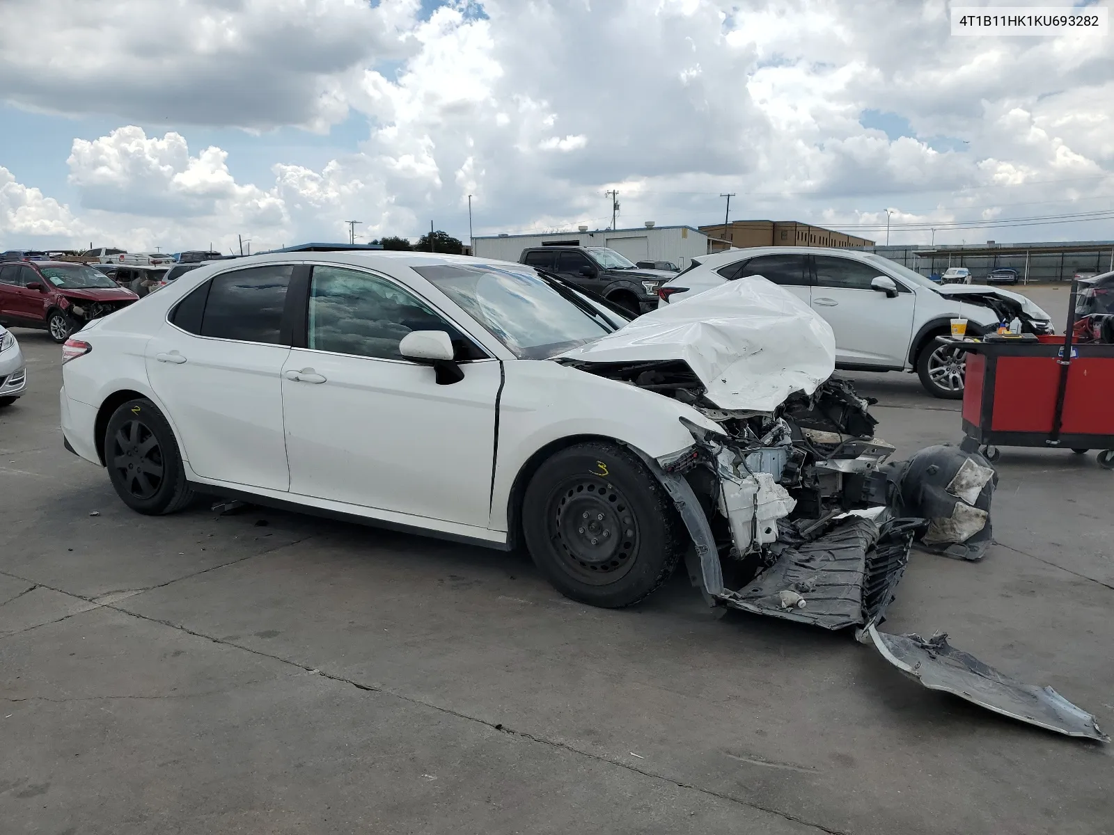 2019 Toyota Camry L VIN: 4T1B11HK1KU693282 Lot: 63911784