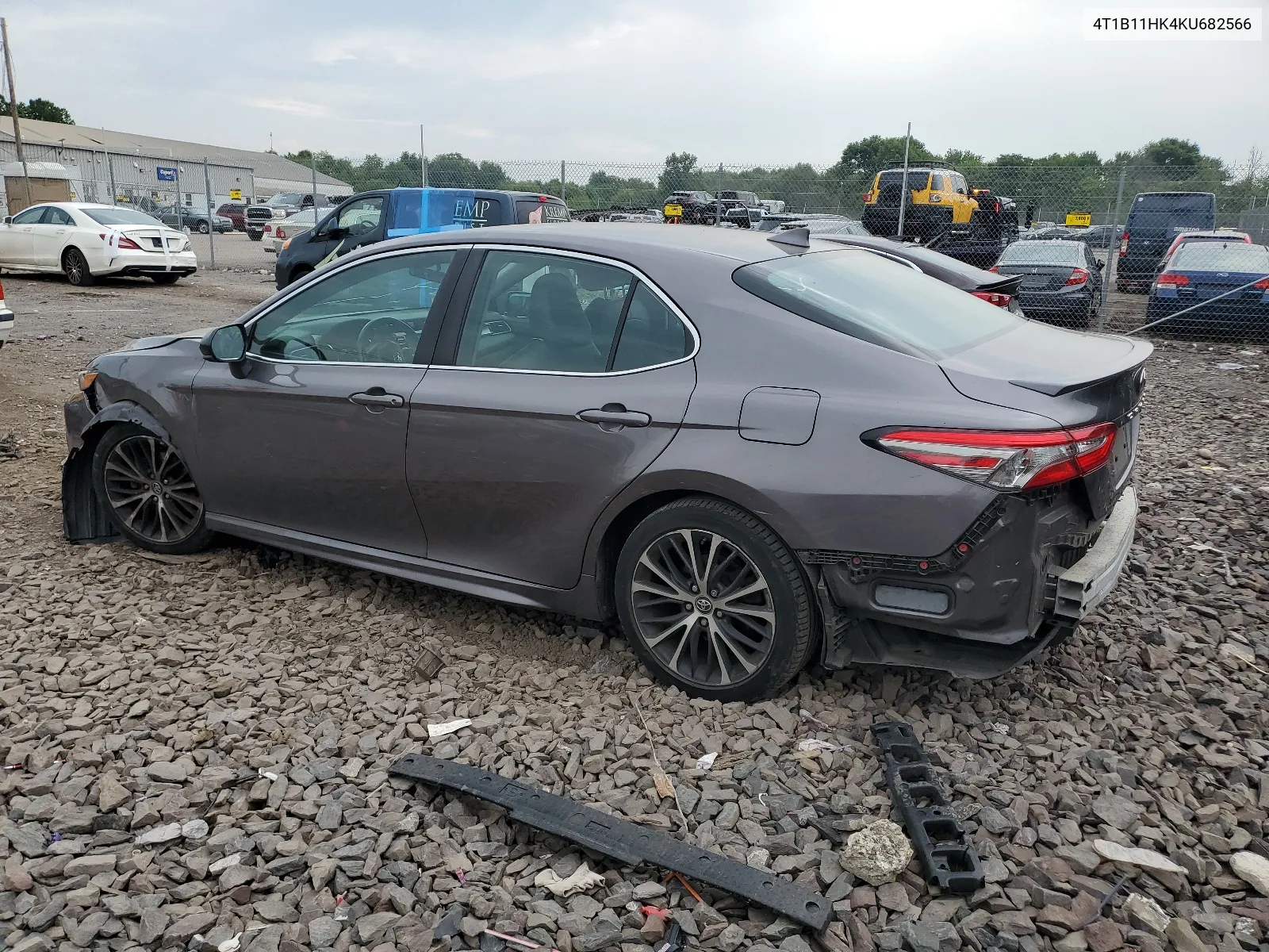 2019 Toyota Camry L VIN: 4T1B11HK4KU682566 Lot: 64498004