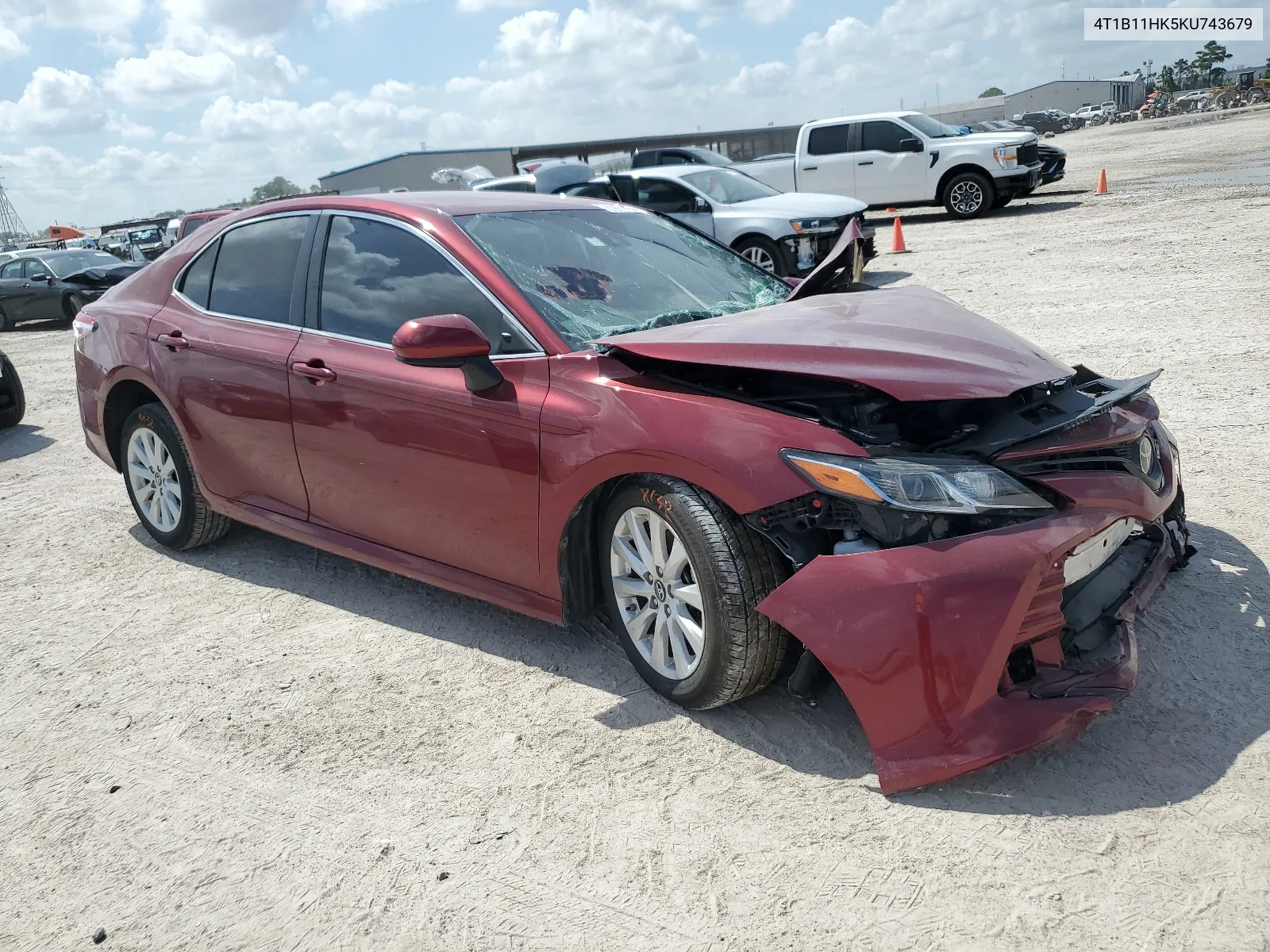 2019 Toyota Camry L VIN: 4T1B11HK5KU743679 Lot: 65071674