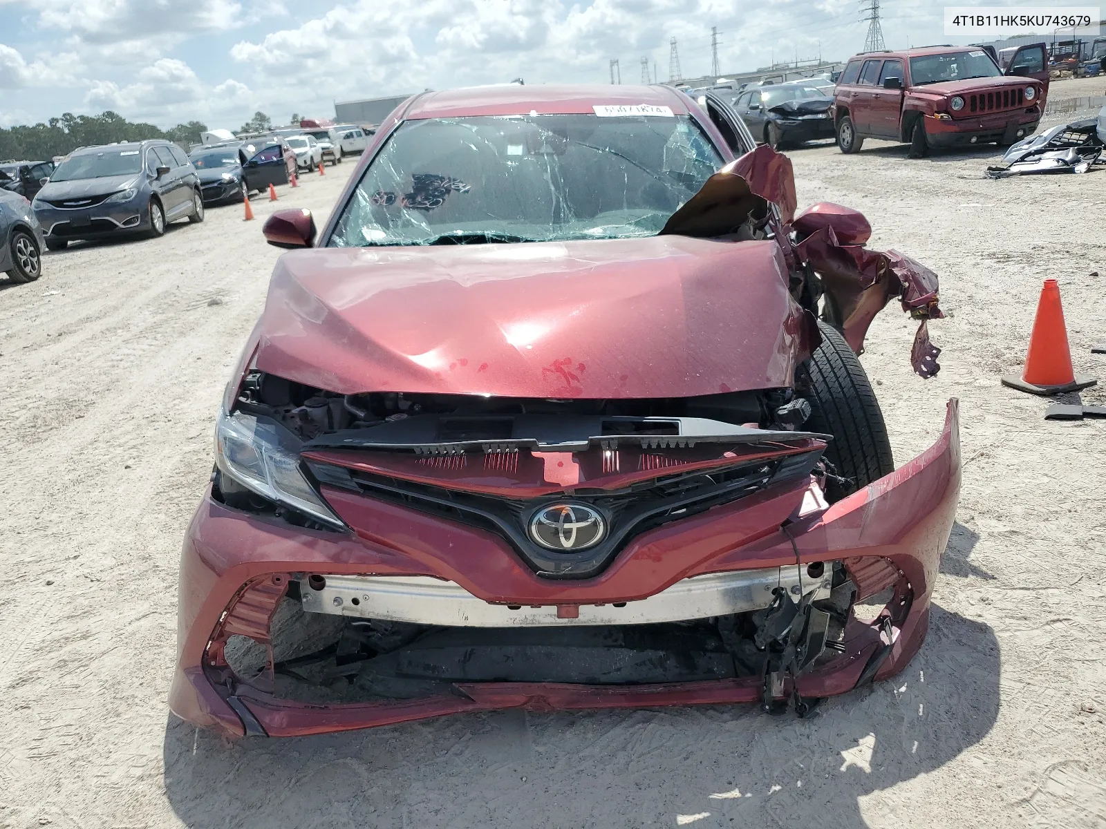 4T1B11HK5KU743679 2019 Toyota Camry L