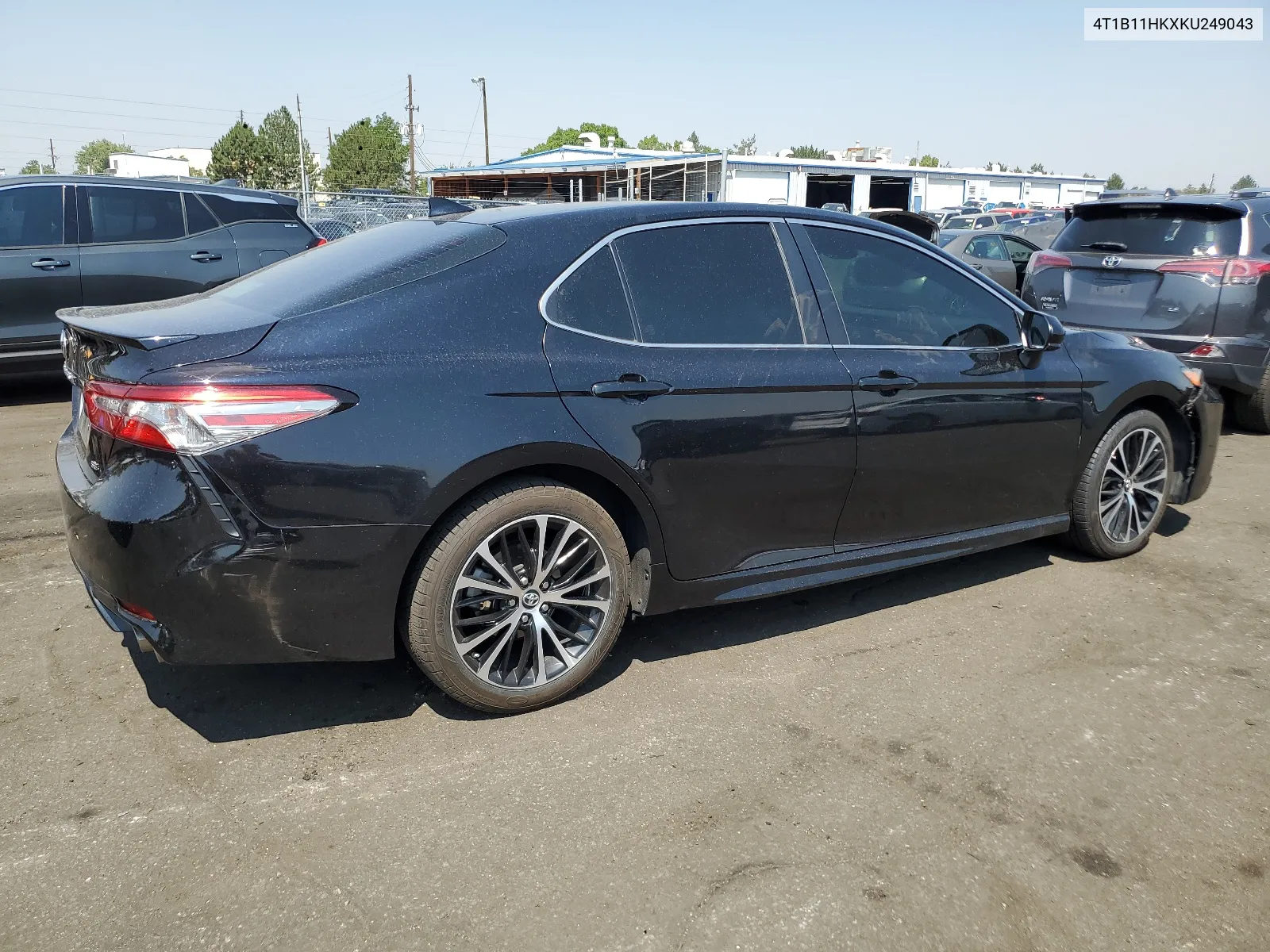 4T1B11HKXKU249043 2019 Toyota Camry L