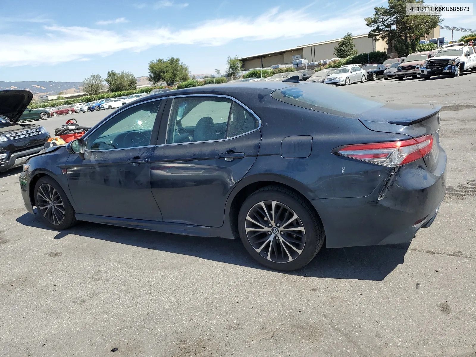 4T1B11HK6KU685873 2019 Toyota Camry L