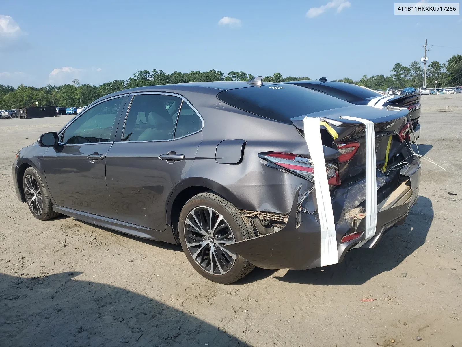 2019 Toyota Camry L VIN: 4T1B11HKXKU717286 Lot: 67594814