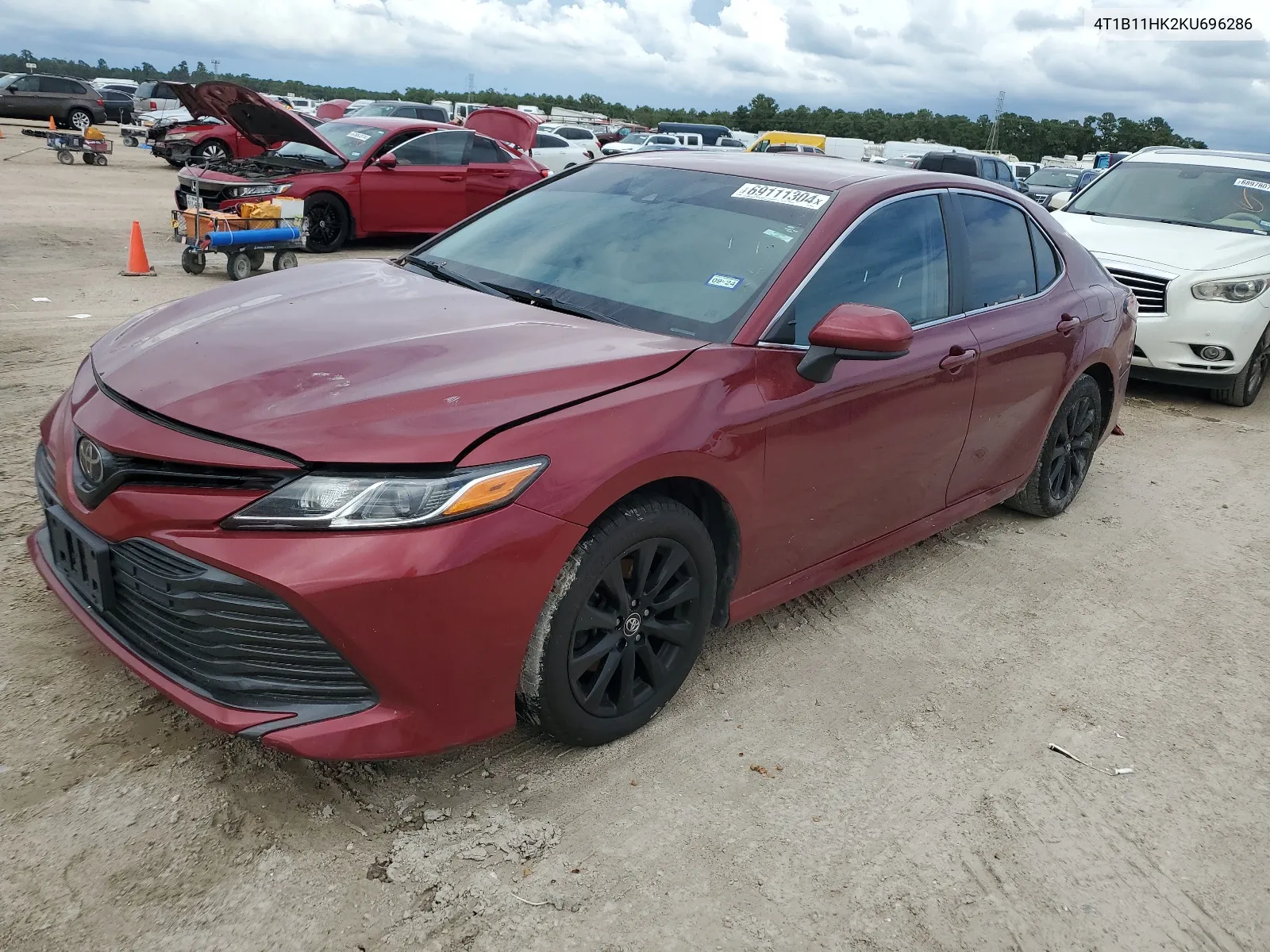 2019 Toyota Camry L VIN: 4T1B11HK2KU696286 Lot: 69111304