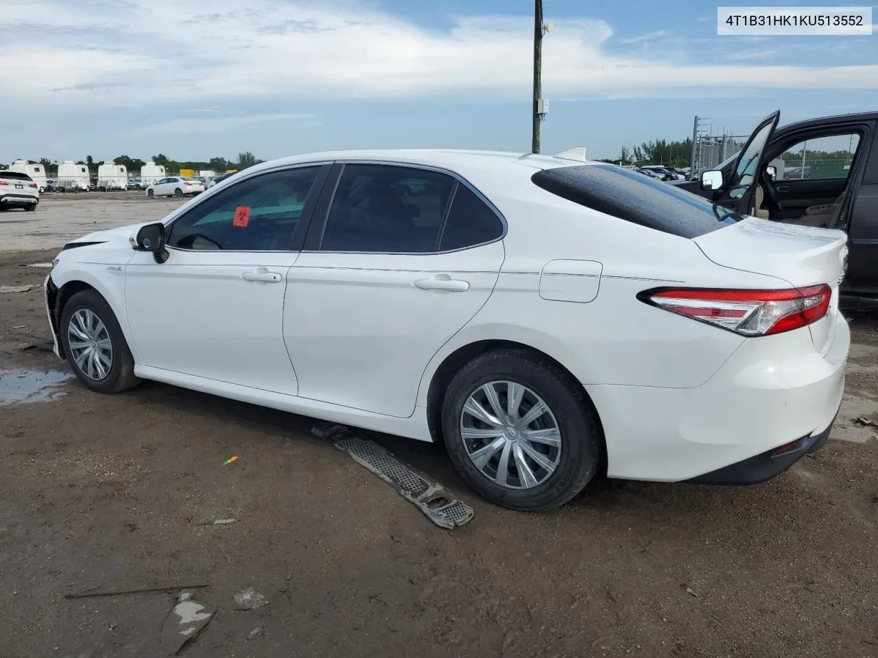 2019 Toyota Camry Le VIN: 4T1B31HK1KU513552 Lot: 71818054