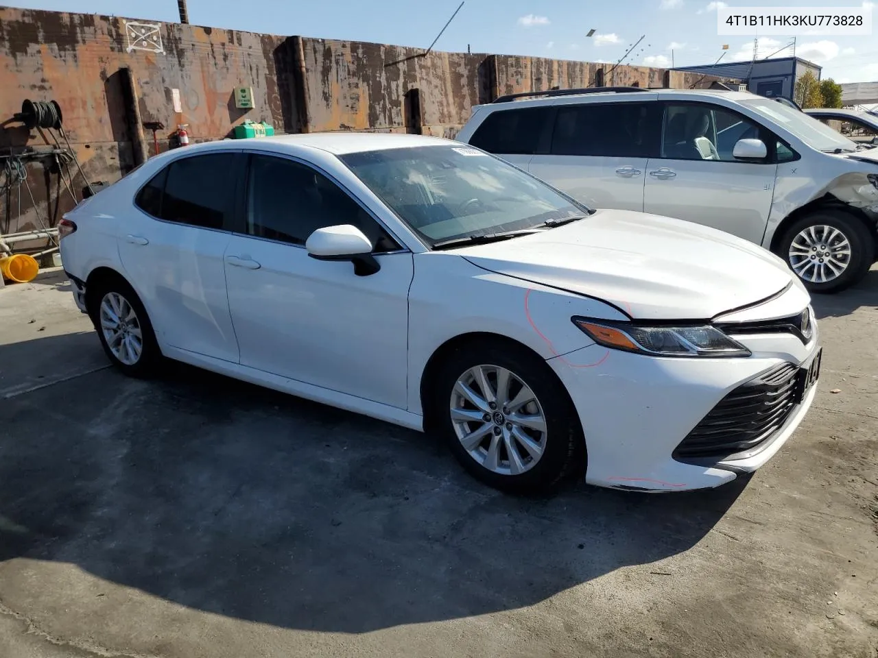 4T1B11HK3KU773828 2019 Toyota Camry L