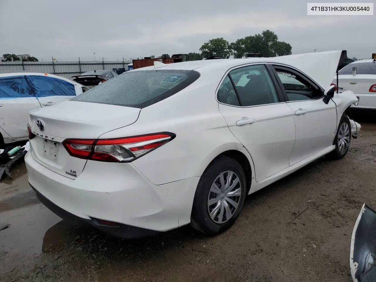 2019 Toyota Camry Le VIN: 4T1B31HK3KU005440 Lot: 74192244