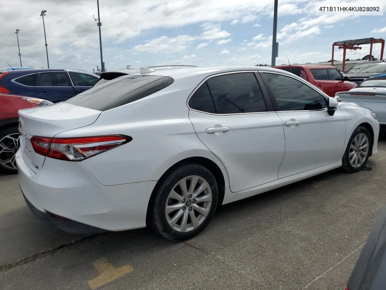 2019 Toyota Camry L VIN: 4T1B11HK4KU828092 Lot: 75098174