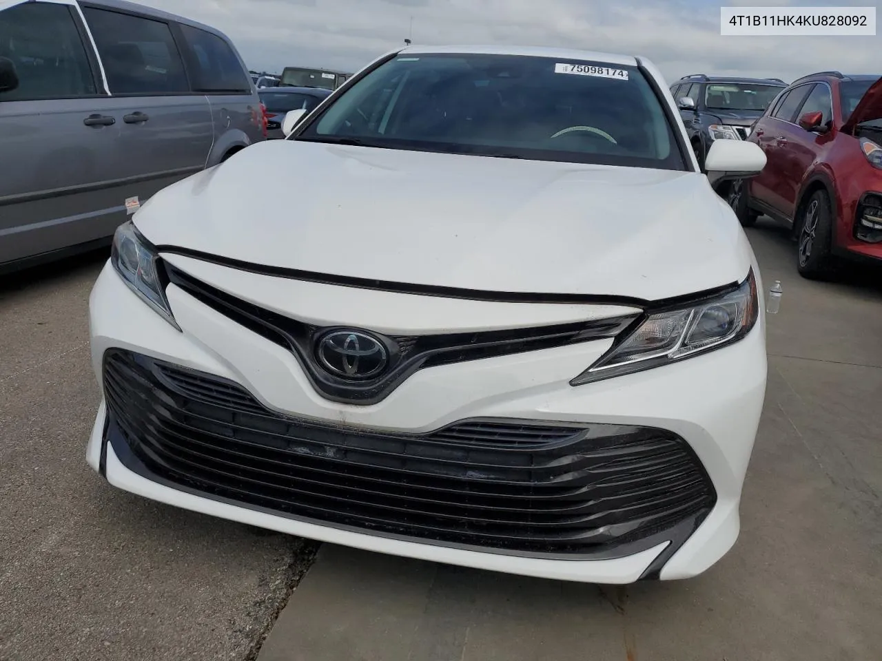 2019 Toyota Camry L VIN: 4T1B11HK4KU828092 Lot: 75098174