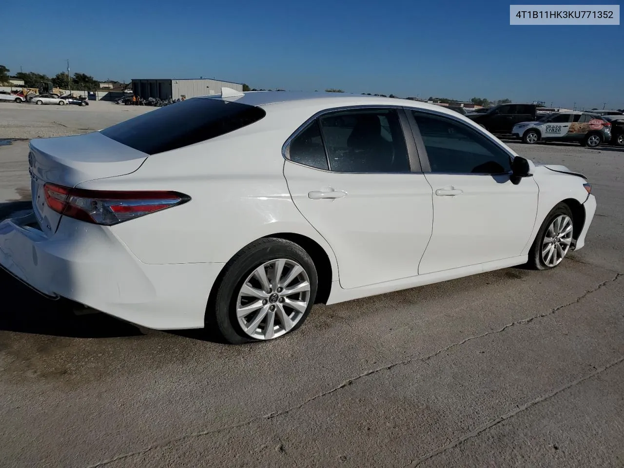 2019 Toyota Camry L VIN: 4T1B11HK3KU771352 Lot: 75809884