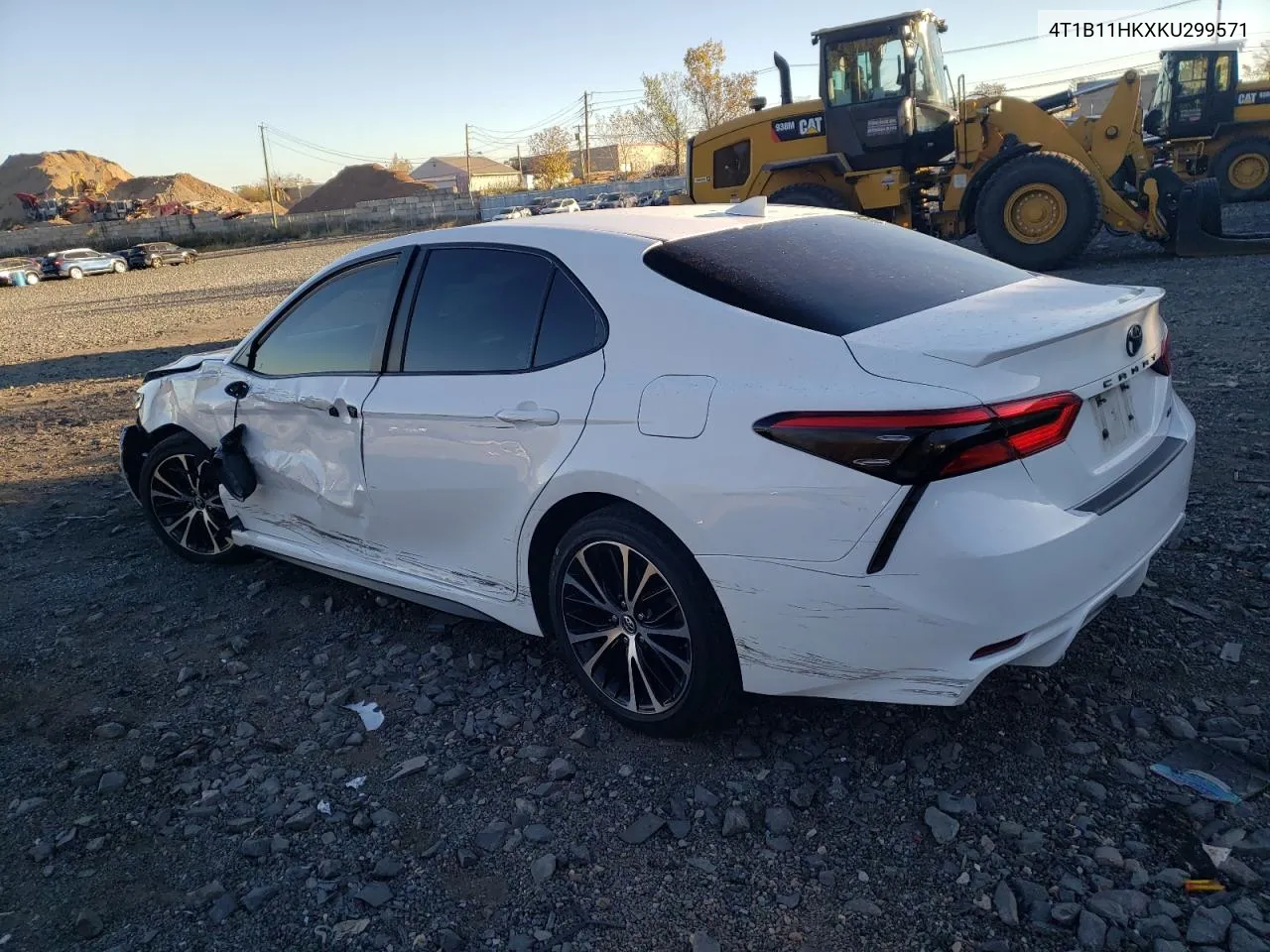 2019 Toyota Camry L VIN: 4T1B11HKXKU299571 Lot: 77682364