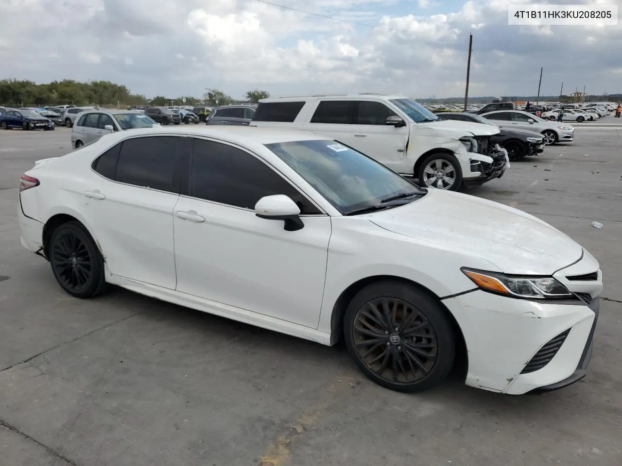 4T1B11HK3KU208205 2019 Toyota Camry L