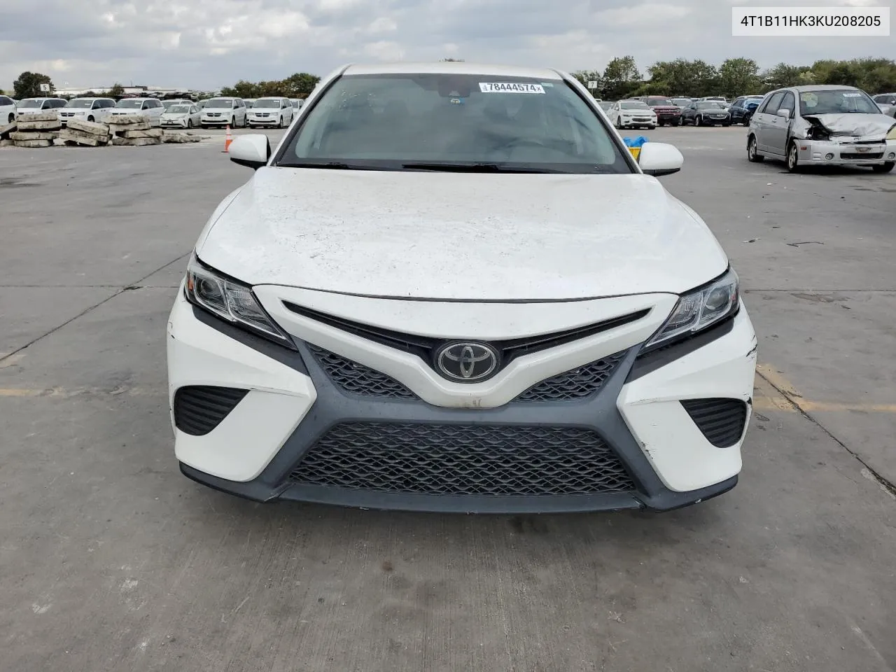 4T1B11HK3KU208205 2019 Toyota Camry L