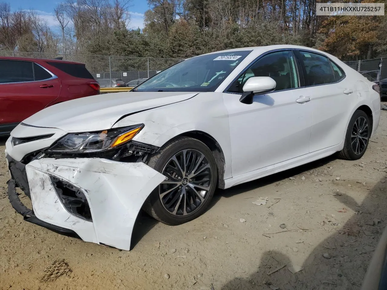 2019 Toyota Camry L VIN: 4T1B11HKXKU725257 Lot: 79619324