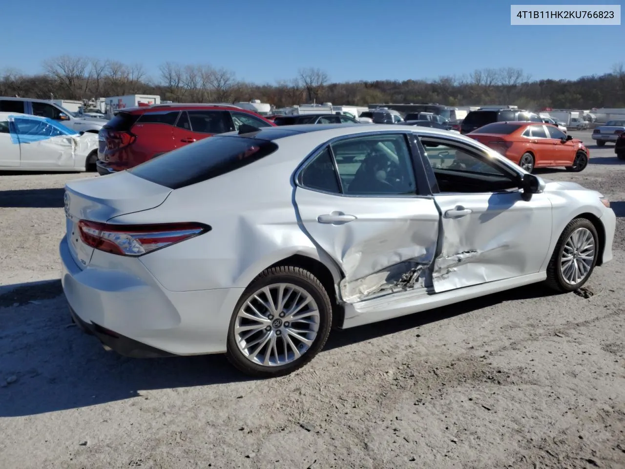 2019 Toyota Camry L VIN: 4T1B11HK2KU766823 Lot: 82099964