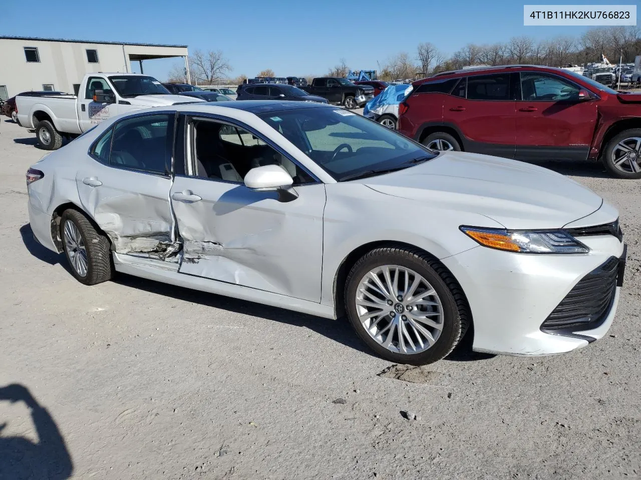 2019 Toyota Camry L VIN: 4T1B11HK2KU766823 Lot: 82099964