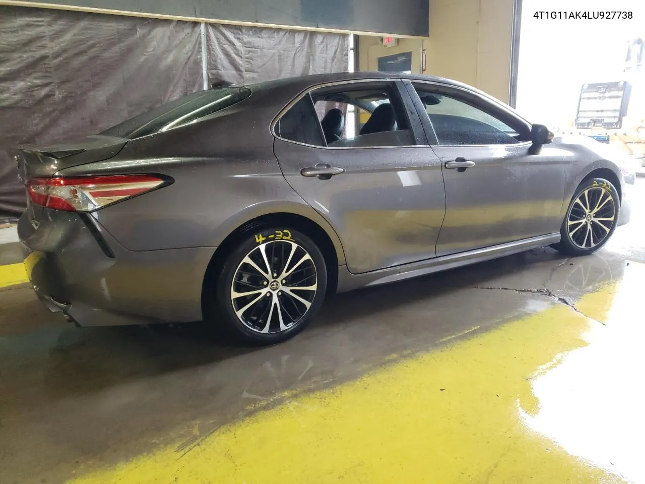 2020 Toyota Camry Se VIN: 4T1G11AK4LU927738 Lot: 70998964