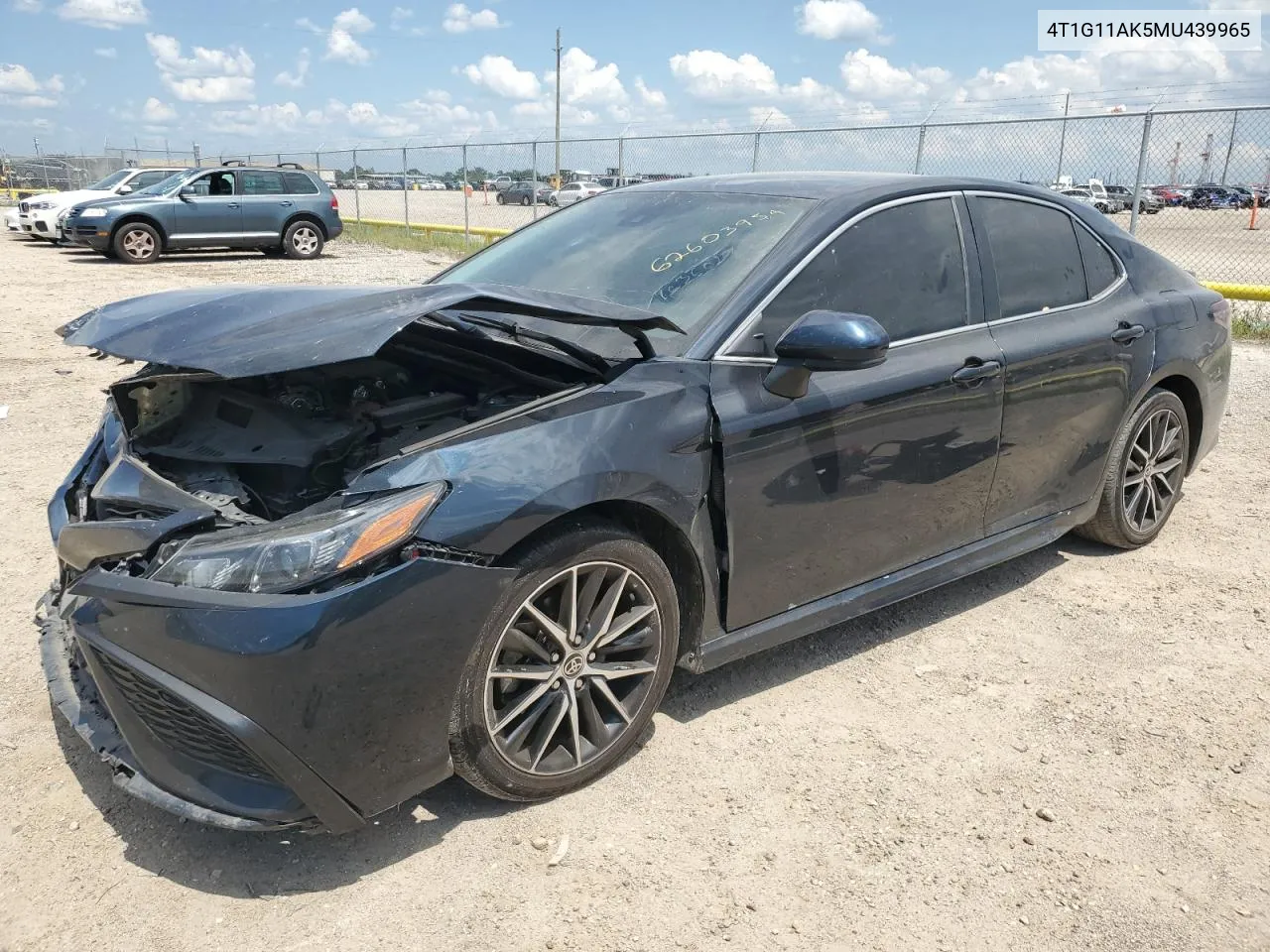 4T1G11AK5MU439965 2021 Toyota Camry Se