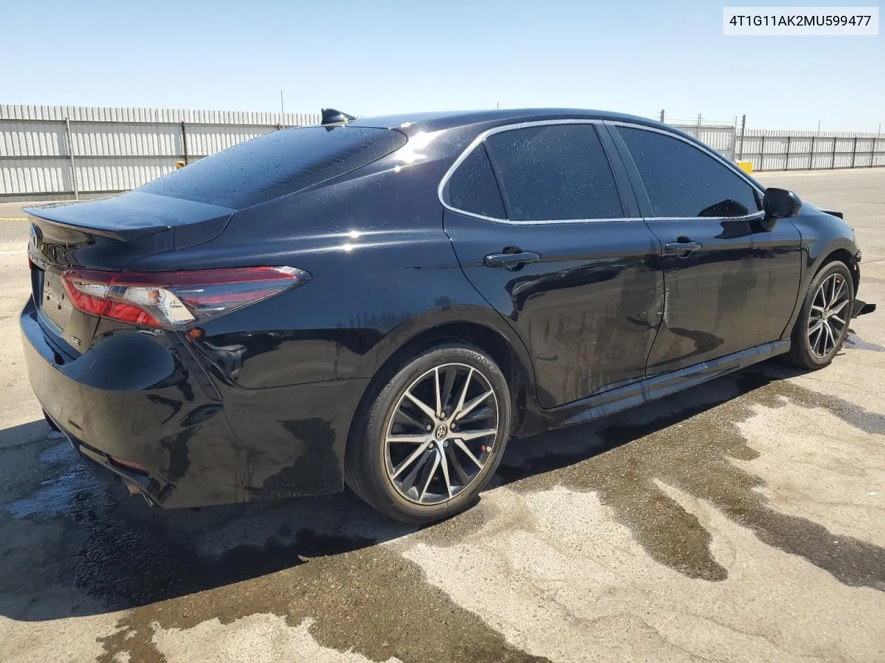 4T1G11AK2MU599477 2021 Toyota Camry Se