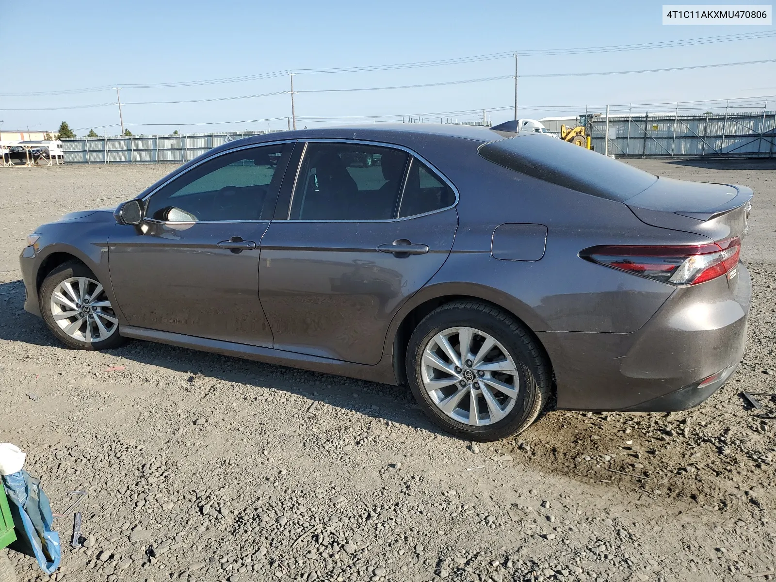 4T1C11AKXMU470806 2021 Toyota Camry Le