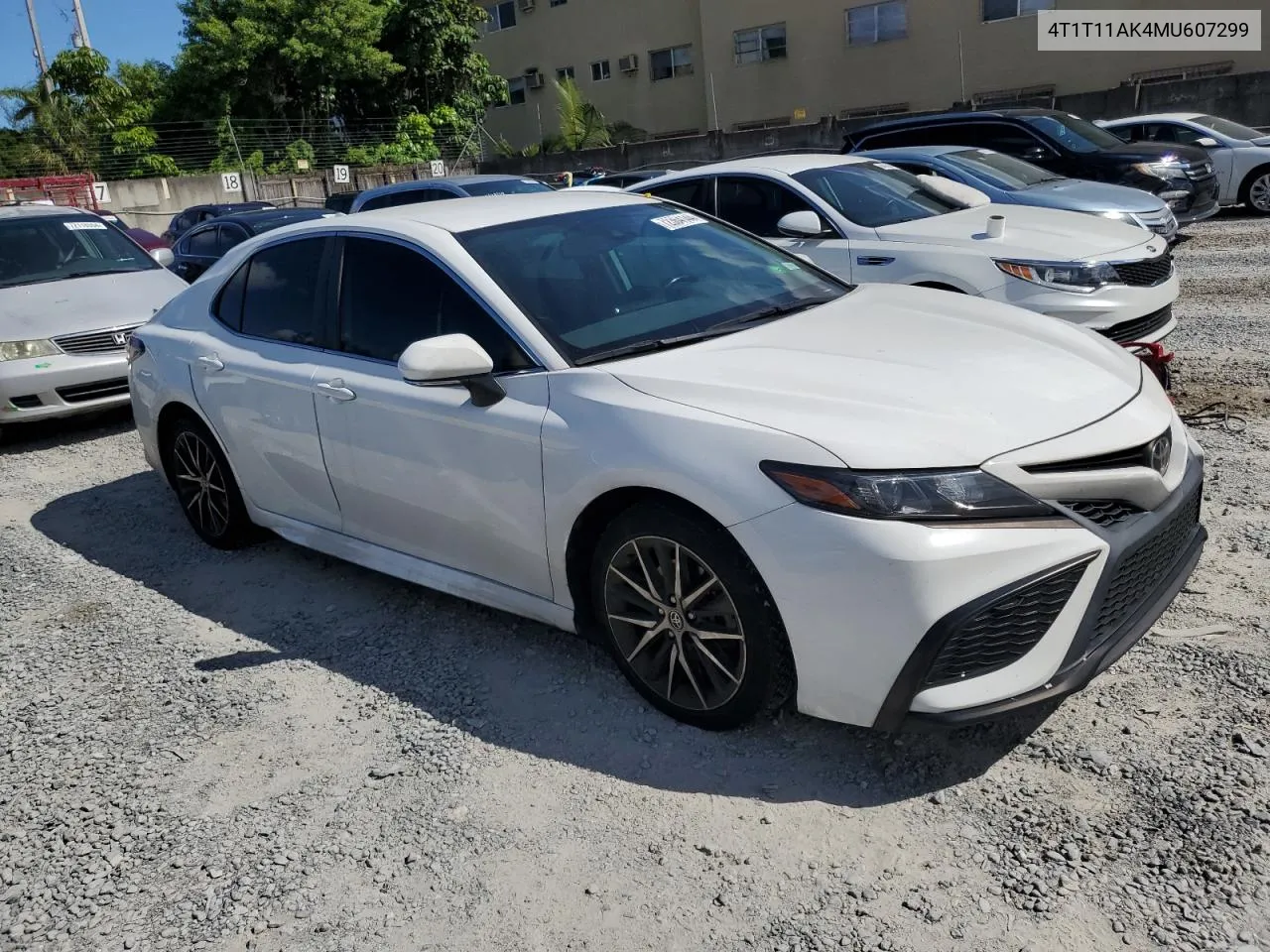 4T1T11AK4MU607299 2021 Toyota Camry Se