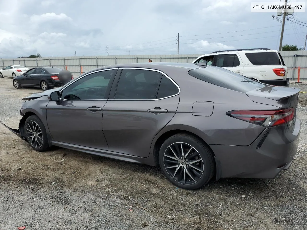 4T1G11AK6MU581497 2021 Toyota Camry Se