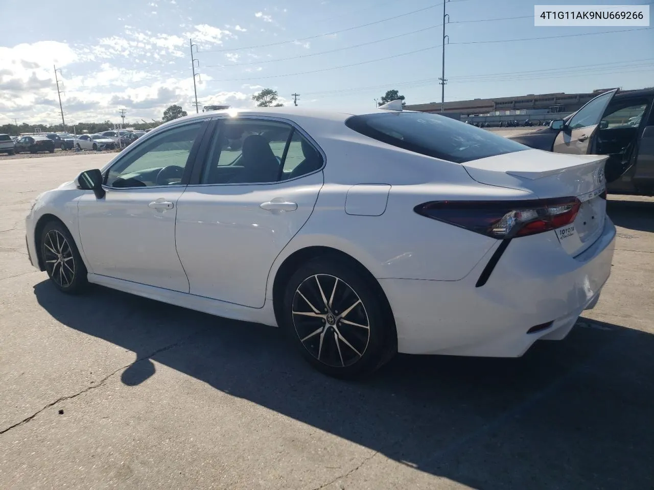 2022 Toyota Camry Se VIN: 4T1G11AK9NU669266 Lot: 71536494