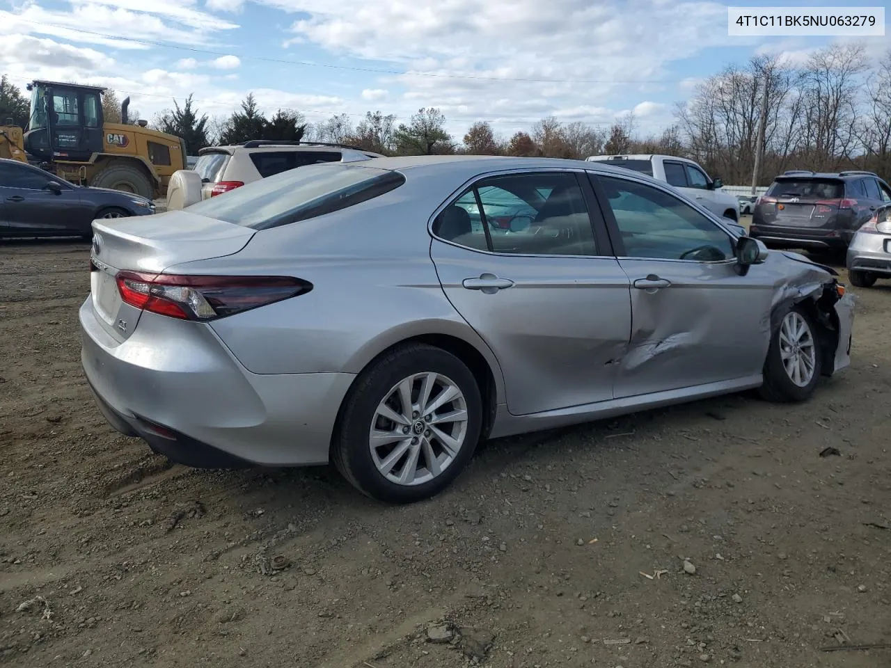 4T1C11BK5NU063279 2022 Toyota Camry Le