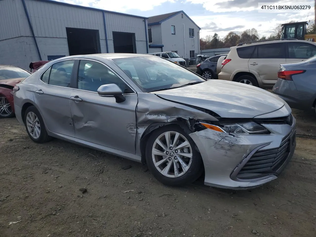 4T1C11BK5NU063279 2022 Toyota Camry Le