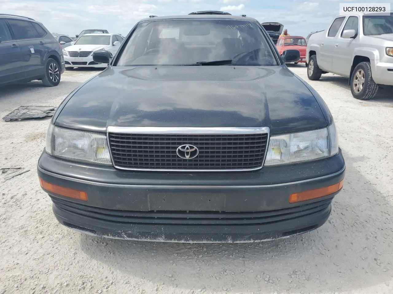 1992 Toyota Celsior VIN: UCF100128293 Lot: 76099914