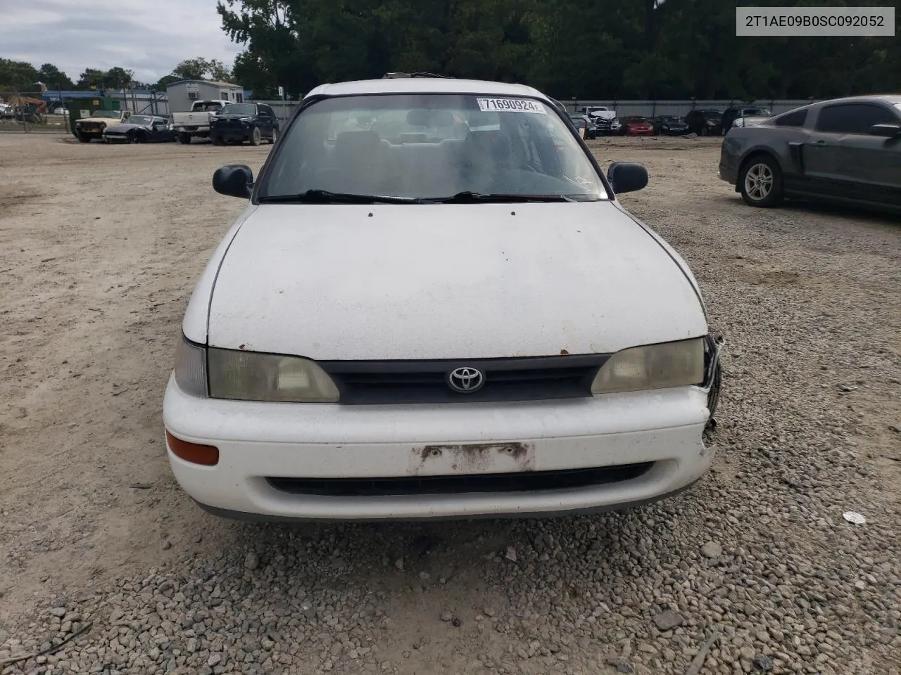 1995 Toyota Corolla Le VIN: 2T1AE09B0SC092052 Lot: 71690924