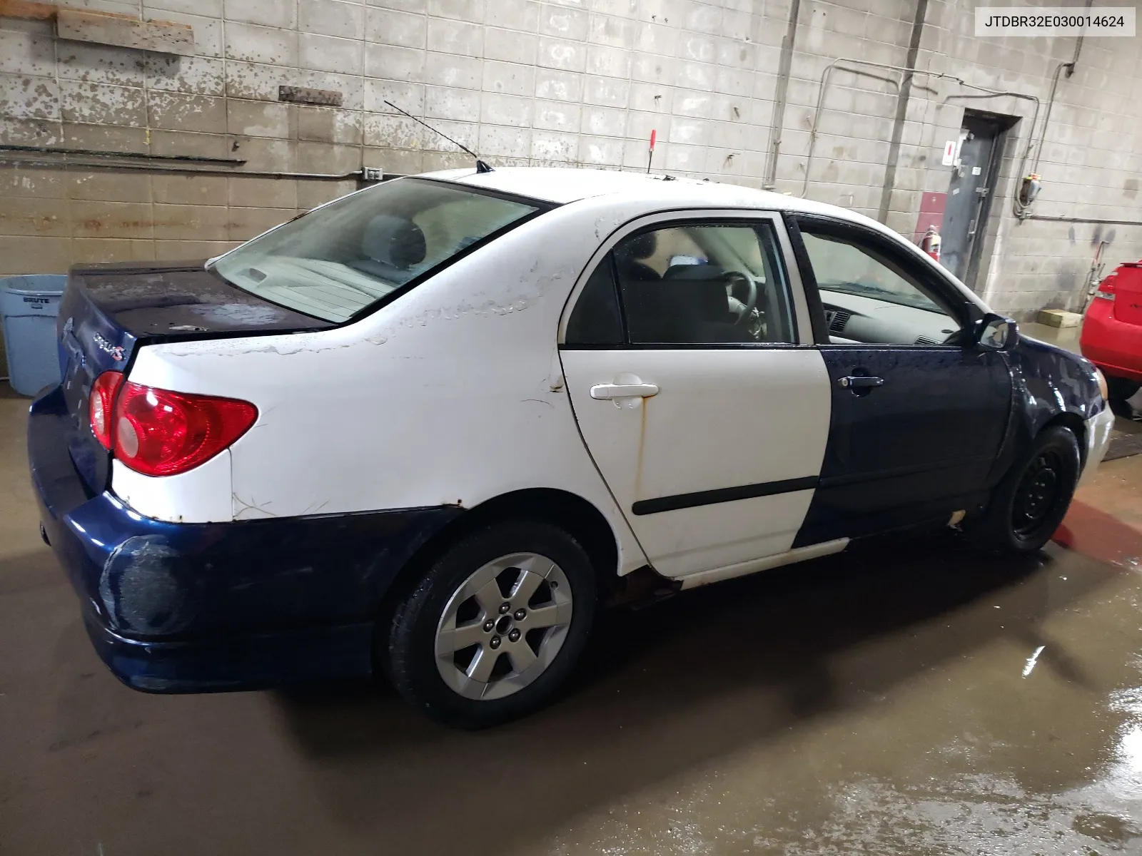 2003 Toyota Corolla Ce VIN: JTDBR32E030014624 Lot: 68165444