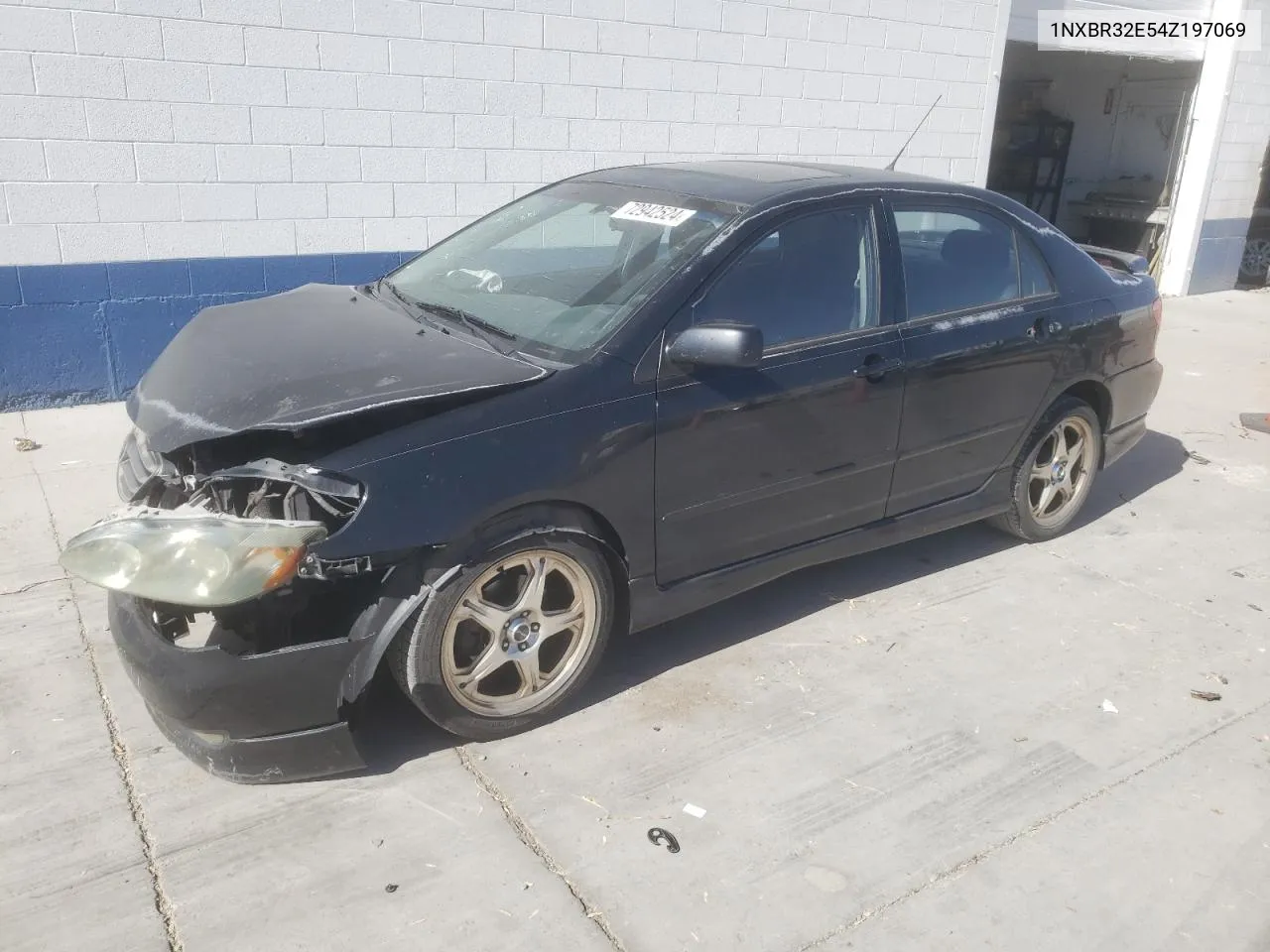 2004 Toyota Corolla Ce VIN: 1NXBR32E54Z197069 Lot: 72942524