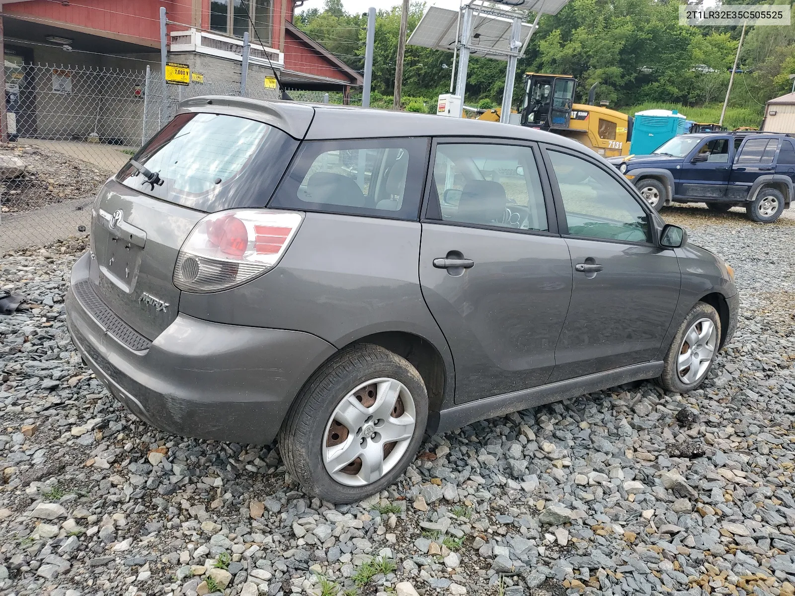 2005 Toyota Corolla Matrix Base VIN: 2T1LR32E35C505525 Lot: 66368224