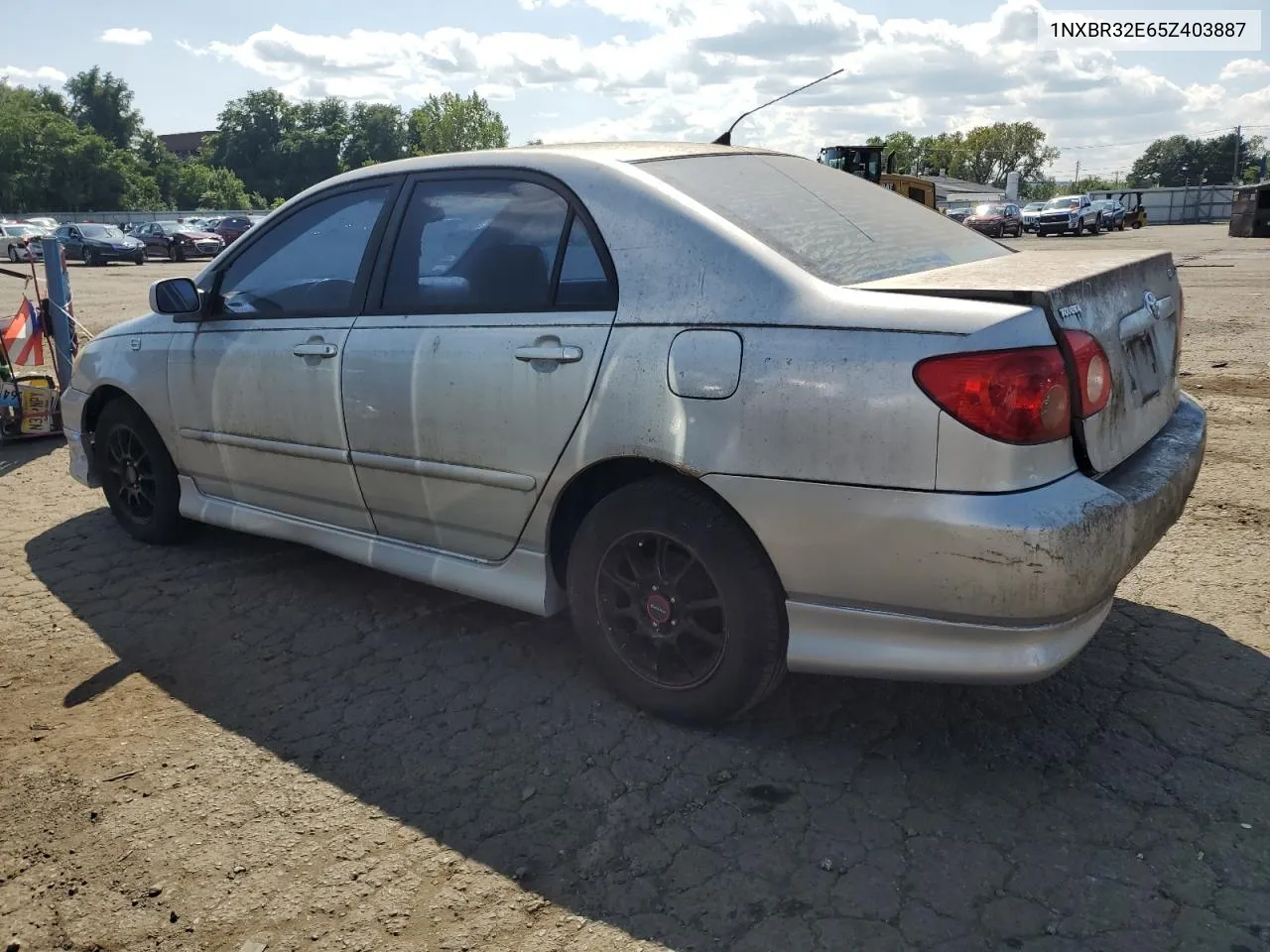 2005 Toyota Corolla Ce VIN: 1NXBR32E65Z403887 Lot: 68924034