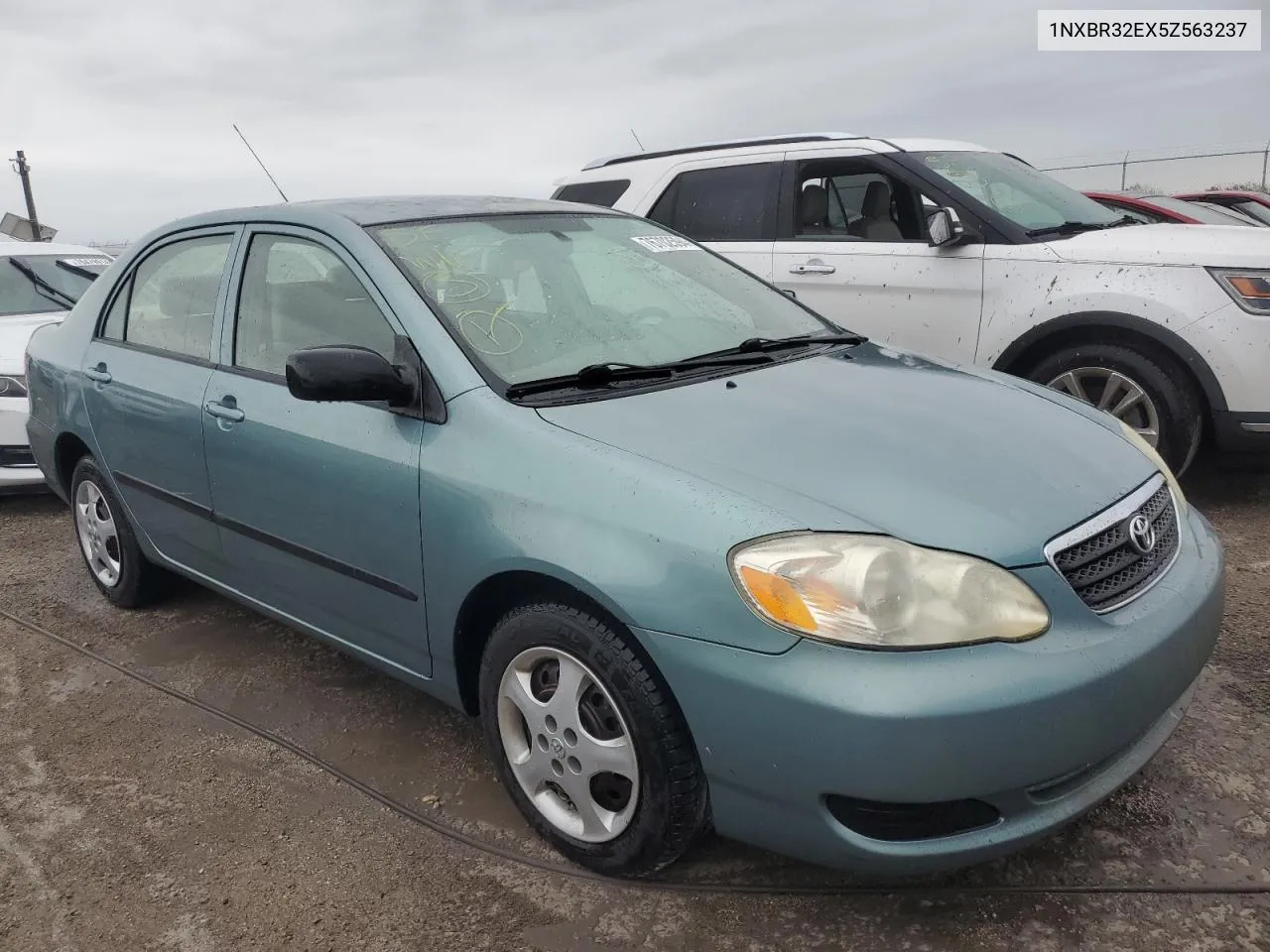 2005 Toyota Corolla Ce VIN: 1NXBR32EX5Z563237 Lot: 76702594