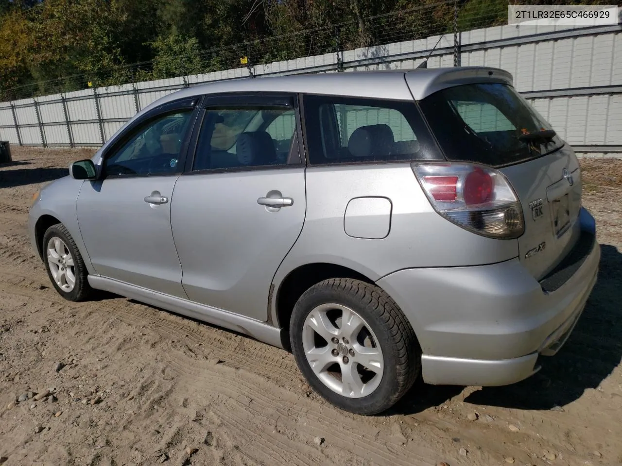 2005 Toyota Corolla Matrix Base VIN: 2T1LR32E65C466929 Lot: 77612674