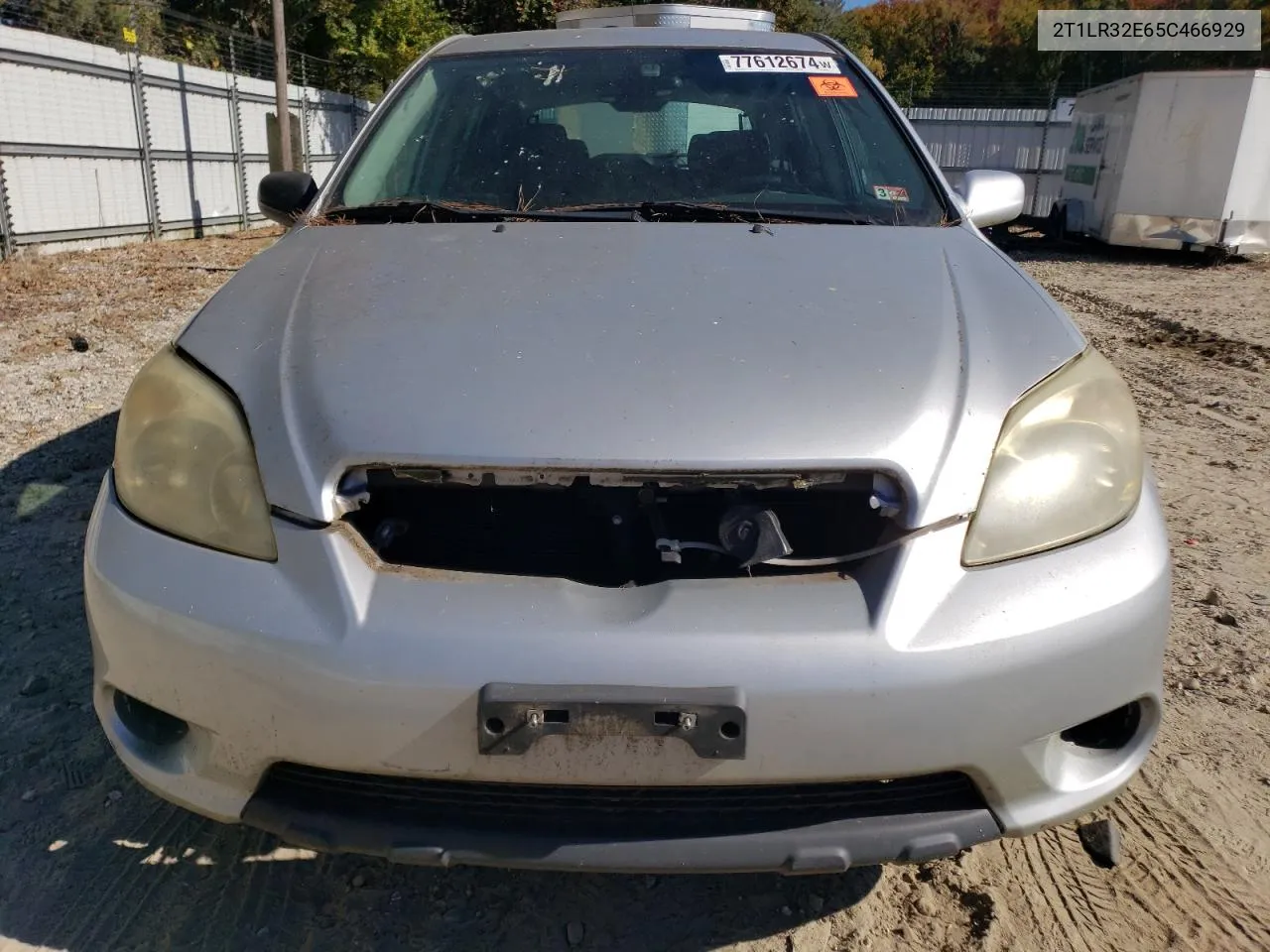 2005 Toyota Corolla Matrix Base VIN: 2T1LR32E65C466929 Lot: 77612674