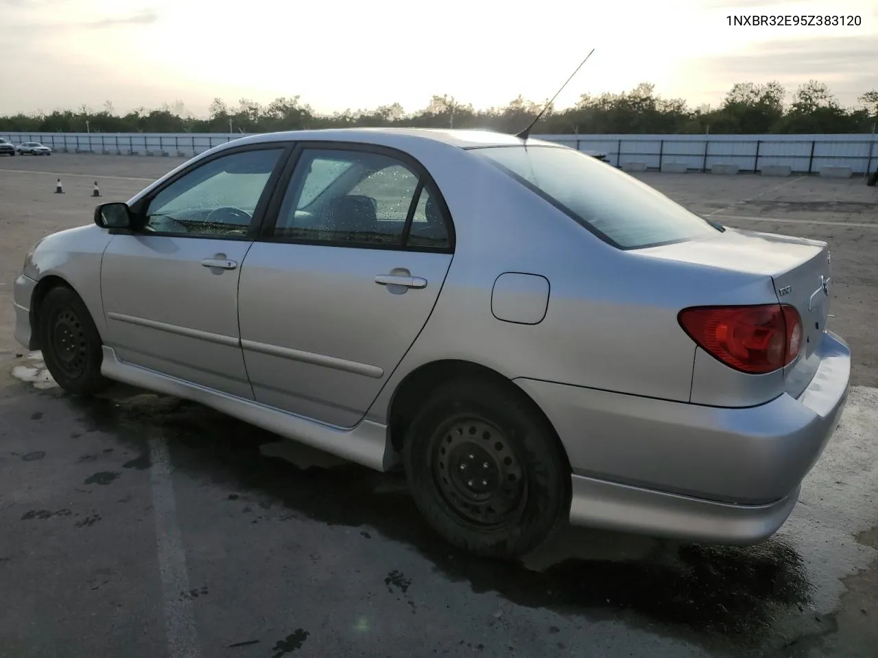 2005 Toyota Corolla Ce VIN: 1NXBR32E95Z383120 Lot: 79690234