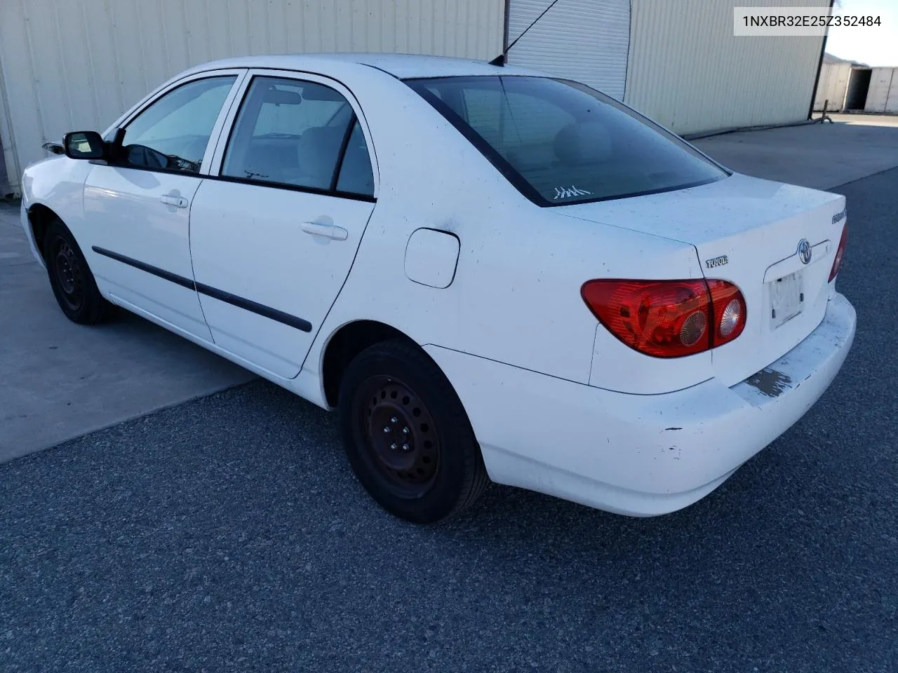 2005 Toyota Corolla Ce VIN: 1NXBR32E25Z352484 Lot: 79941324