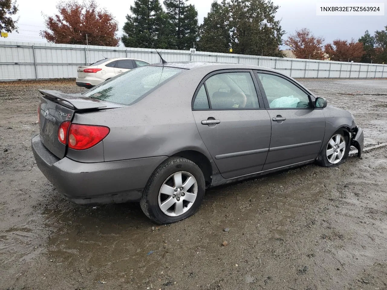 2005 Toyota Corolla Ce VIN: 1NXBR32E75Z563924 Lot: 79978694