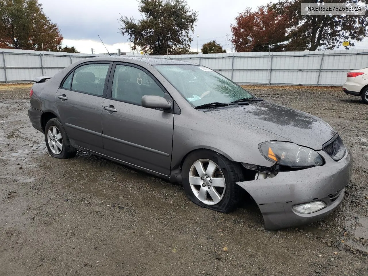 2005 Toyota Corolla Ce VIN: 1NXBR32E75Z563924 Lot: 79978694