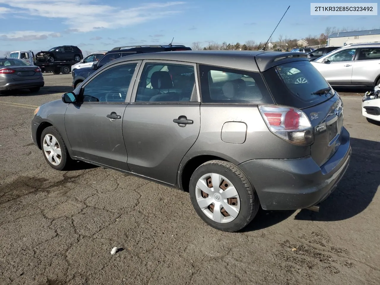 2005 Toyota Corolla Matrix Xr VIN: 2T1KR32E85C323492 Lot: 81090584