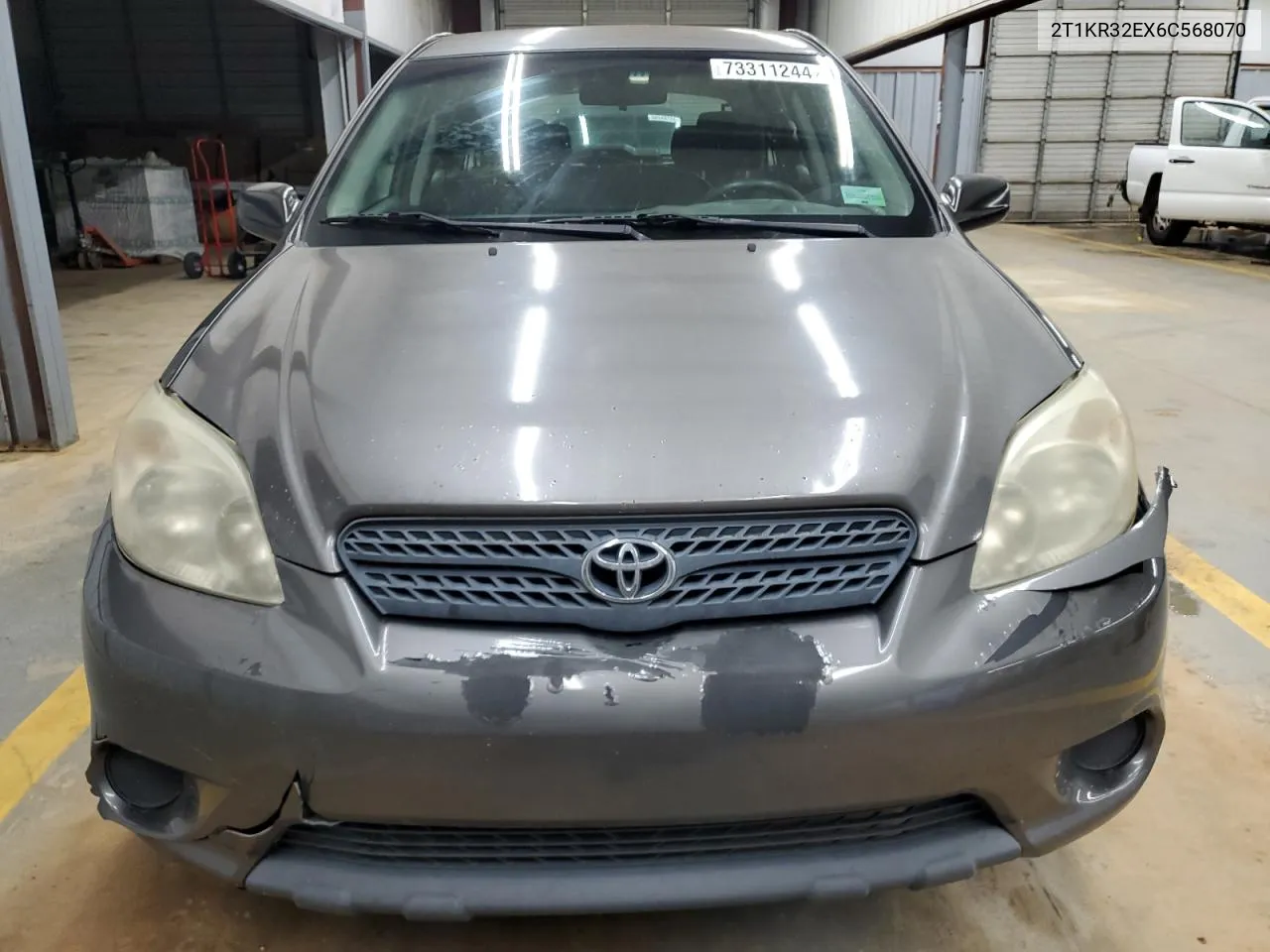 2T1KR32EX6C568070 2006 Toyota Corolla Matrix Xr